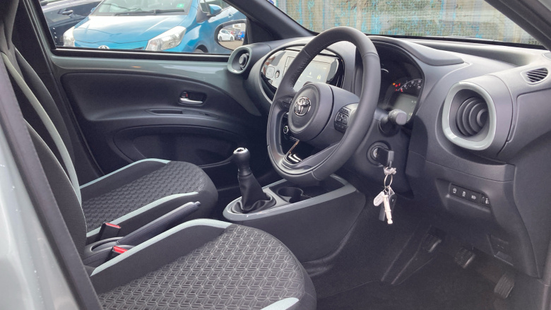 Toyota Aygo X 1.0 VVT-i Edge 5dr Petrol Hatchback